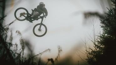 Semenuk vs Chromag: Liaison Series - MTB in Kanada